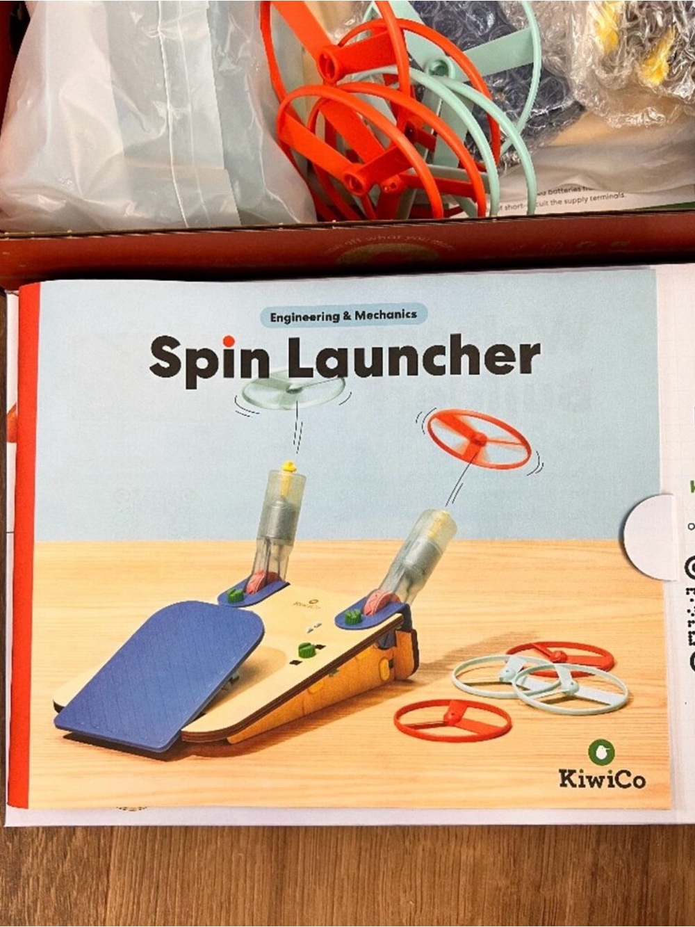 NEW KiwiCo Tinker Crate Spin Launcher STEAM Science Kit Age 9+ Engineering